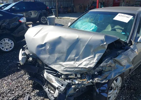 2000 Toyota Camry Le z USA, uszkodzony, nr VIN 4T1BG22K0YU632432